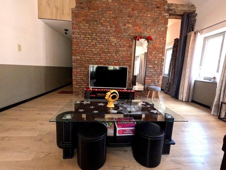 Appartements De Charme Dadou Mons Belgium ภายนอก รูปภาพ